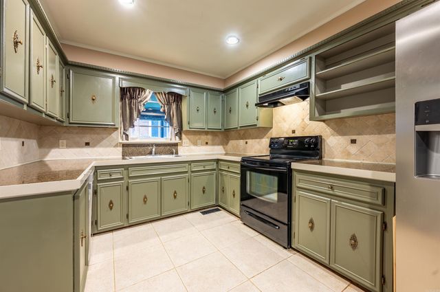 2215 Gunpowder Road, Little Rock, AR 72227