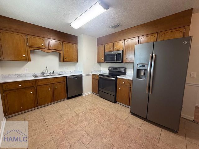 280 Whitetail Circle, Hinesville, GA 31313