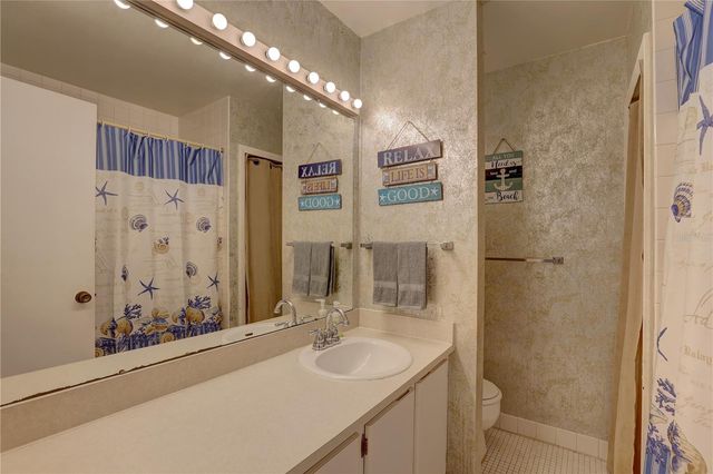 428 WINDRUSH BAY DRIVE 428, Tarpon Springs, FL 34689