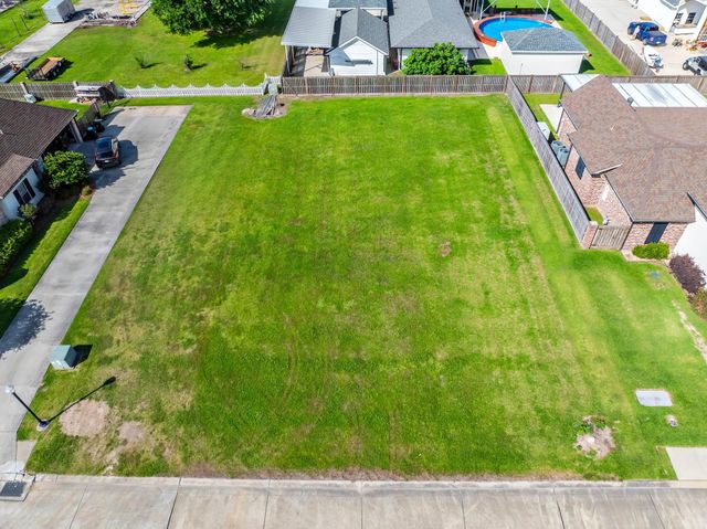 126 Godchaux Drive, Houma, LA 70360