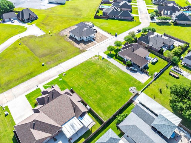 126 Godchaux Drive, Houma, LA 70360