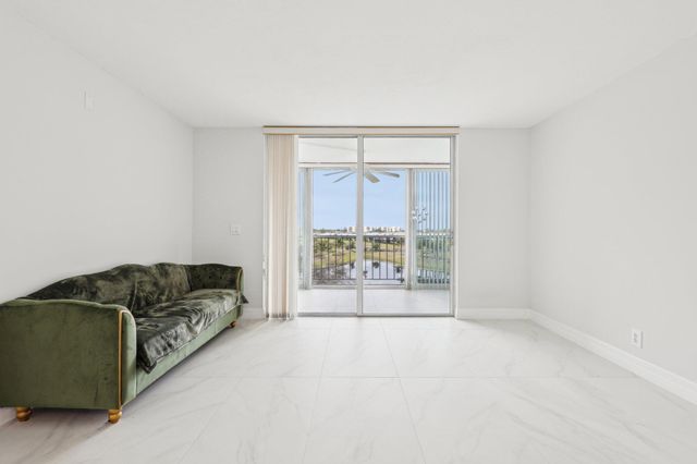 14575 Bonaire Boulevard 403, Delray Beach, FL 33446