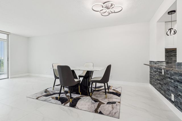 14575 Bonaire Boulevard 403, Delray Beach, FL 33446