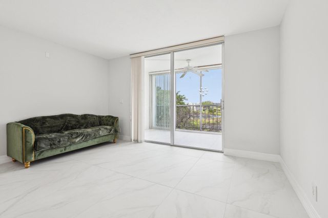 14575 Bonaire Boulevard 403, Delray Beach, FL 33446