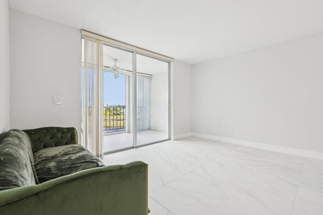 14575 Bonaire Boulevard 403, Delray Beach, FL 33446