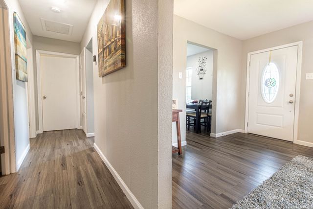 622 PINEWOOD LN, San Antonio, TX 78216