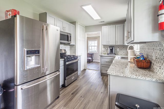 622 PINEWOOD LN, San Antonio, TX 78216