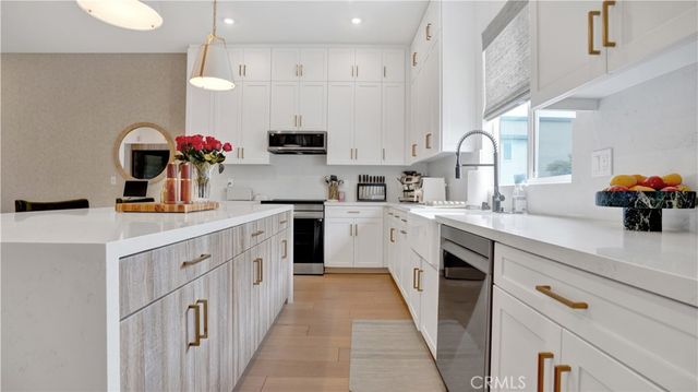 7240 Alchemy Circle, Huntington Beach, CA 92647