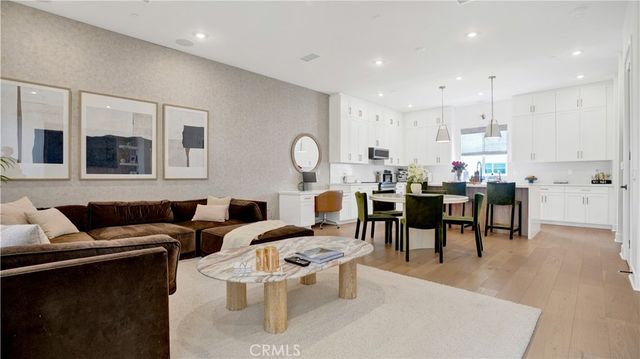 7240 Alchemy Circle, Huntington Beach, CA 92647