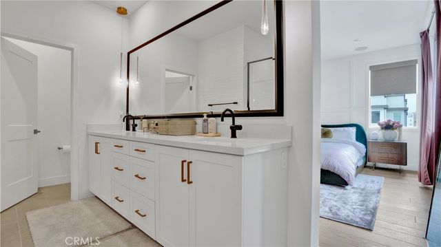 7240 Alchemy Circle, Huntington Beach, CA 92647
