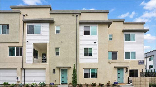 7240 Alchemy Circle, Huntington Beach, CA 92647