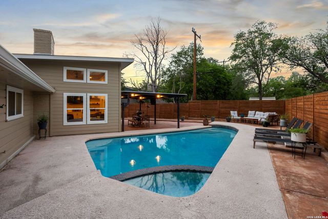 1307 MOUNT VIEJA DR, San Antonio, TX 78213