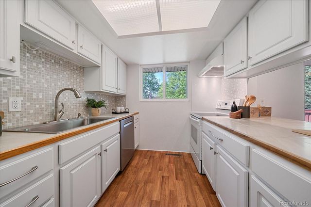 10889 W 65th Way, Arvada, CO 80004