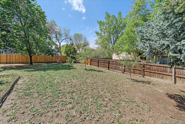 10889 W 65th Way, Arvada, CO 80004