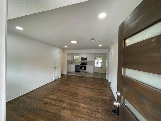 2045 Delmar Drive, Garland, TX 75041