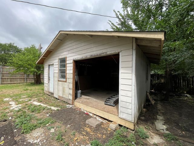 2045 Delmar Drive, Garland, TX 75041