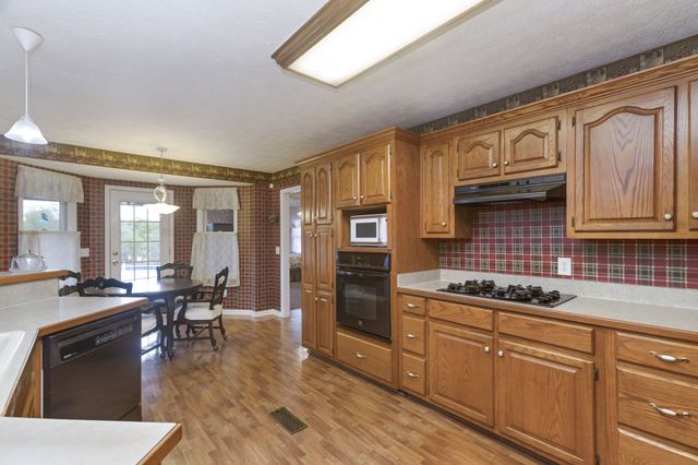 407 Goshen Rd, Lebanon, TN 37087