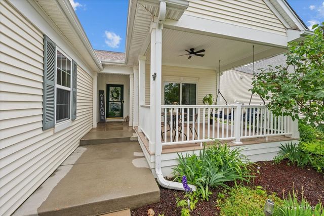 13215 Oakwood Avenue, Huntley, IL 60142
