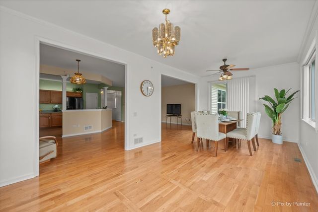 13215 Oakwood Avenue, Huntley, IL 60142