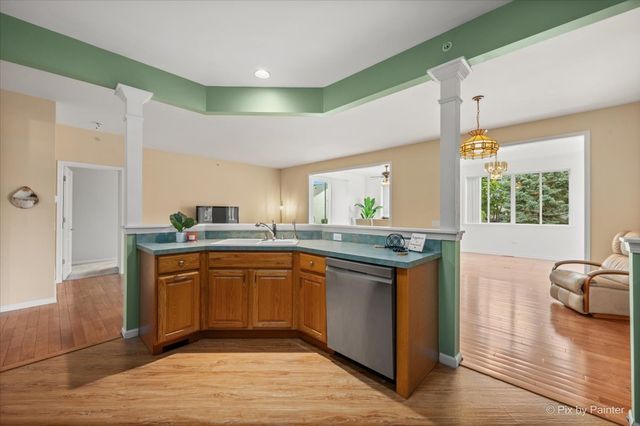 13215 Oakwood Avenue, Huntley, IL 60142