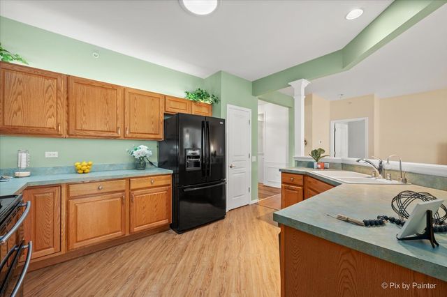 13215 Oakwood Avenue, Huntley, IL 60142