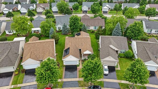 13215 Oakwood Avenue, Huntley, IL 60142