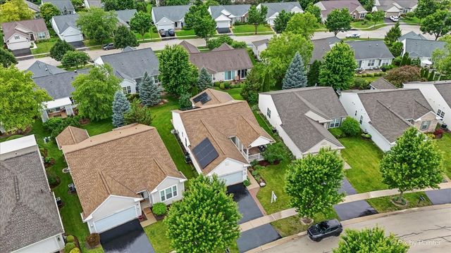 13215 Oakwood Avenue, Huntley, IL 60142
