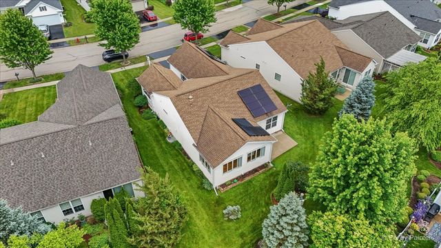 13215 Oakwood Avenue, Huntley, IL 60142