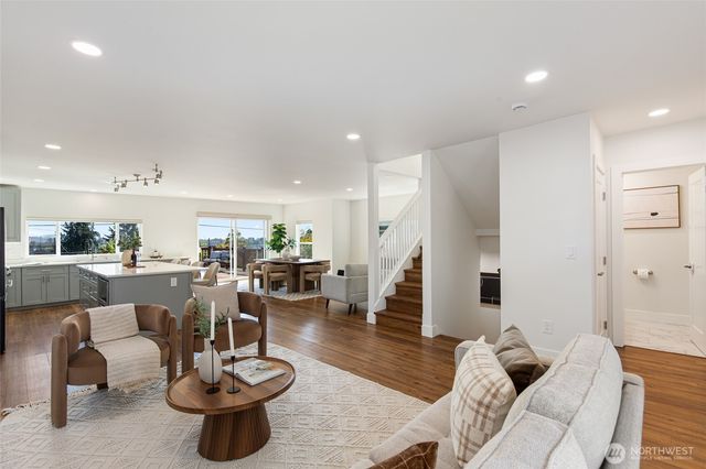 4010 35th Avenue SW, Seattle, WA 98126