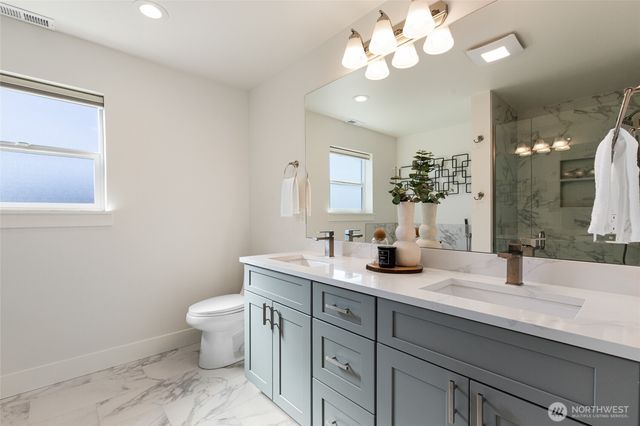 4010 35th Avenue SW, Seattle, WA 98126