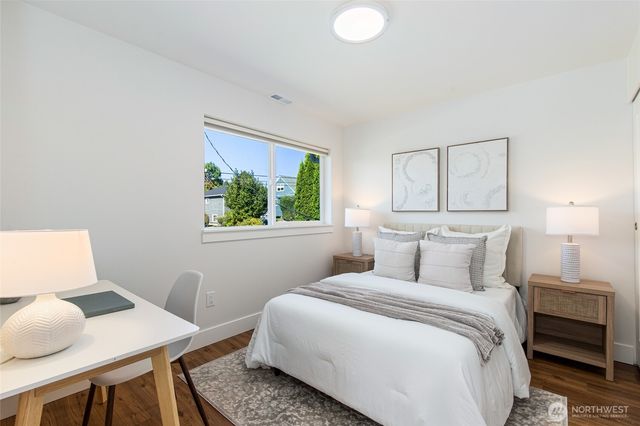4010 35th Avenue SW, Seattle, WA 98126