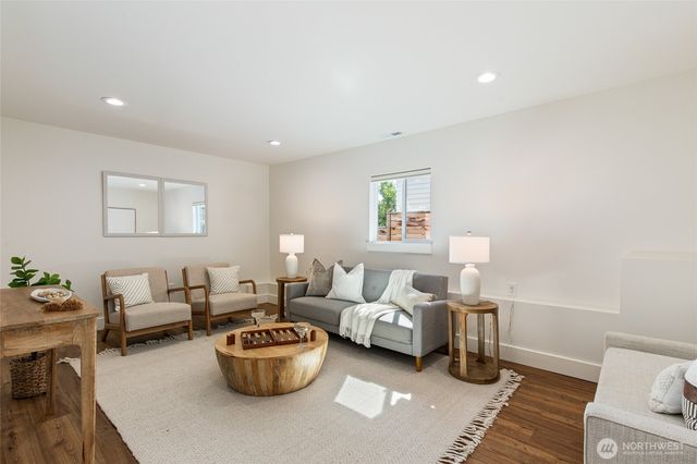4010 35th Avenue SW, Seattle, WA 98126