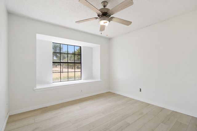 750 Rosehill Lane, Cedar Hill, TX 75104