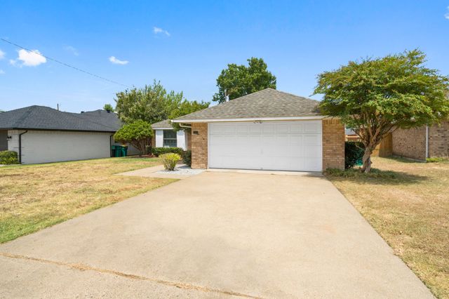 750 Rosehill Lane, Cedar Hill, TX 75104