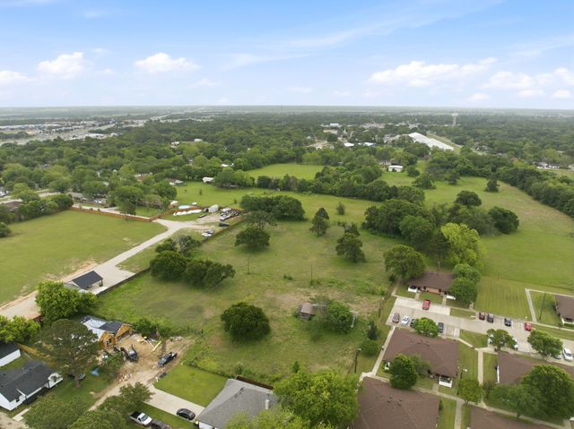 913 Howard Street, Seagoville, TX 75159