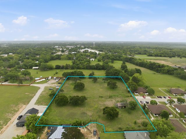 913 Howard Street, Seagoville, TX 75159