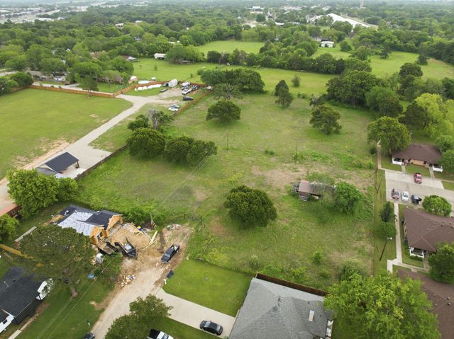 913 Howard Street, Seagoville, TX 75159