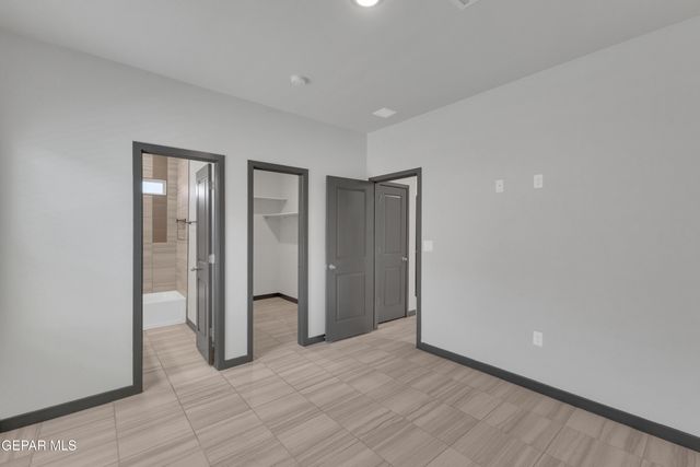 4560 MARK AVIZO, El Paso, TX 79938