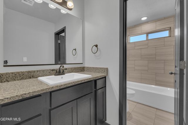 4560 MARK AVIZO, El Paso, TX 79938