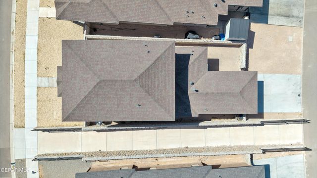 4560 MARK AVIZO, El Paso, TX 79938