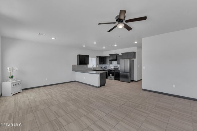4560 MARK AVIZO, El Paso, TX 79938