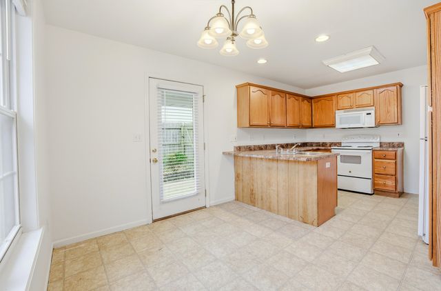 17 E SOUTHBROOK CT, Columbia, MO 65203