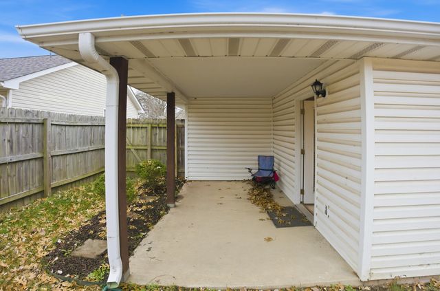 17 E SOUTHBROOK CT, Columbia, MO 65203