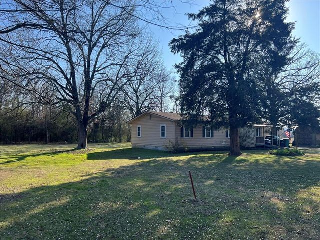 2304 E J Street, Russellville, AR 72802