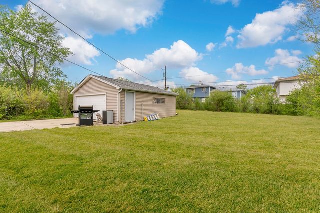 404 E Lincoln Avenue, Glendale Heights, IL 60139