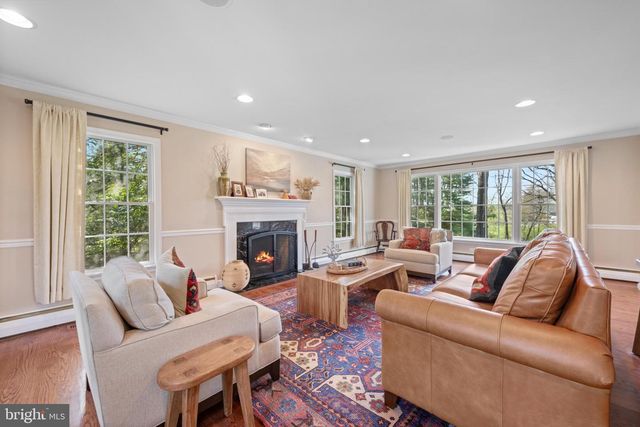 11 FOXCHASE RD, Malvern, PA 19355