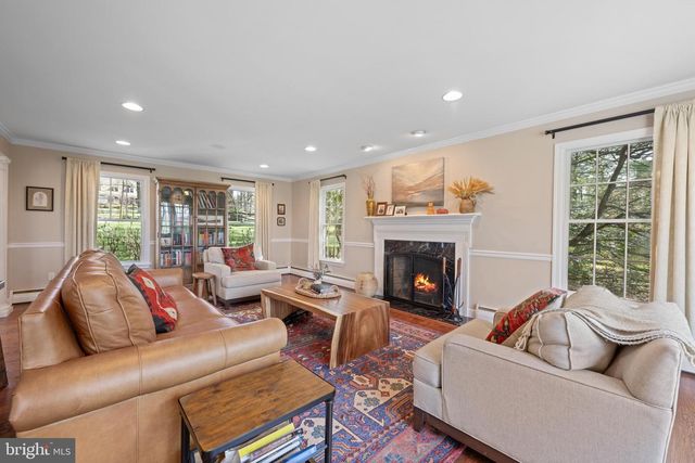 11 FOXCHASE RD, Malvern, PA 19355