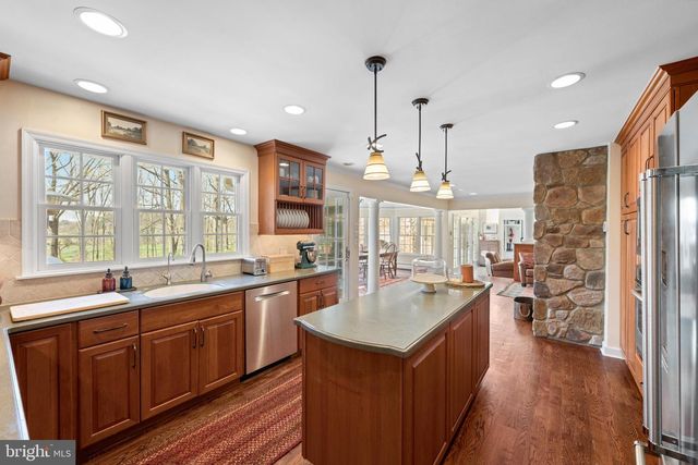 11 FOXCHASE RD, Malvern, PA 19355