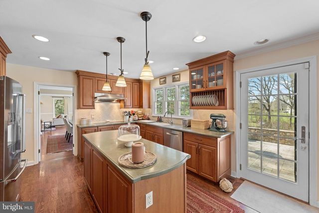 11 FOXCHASE RD, Malvern, PA 19355