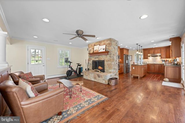 11 FOXCHASE RD, Malvern, PA 19355